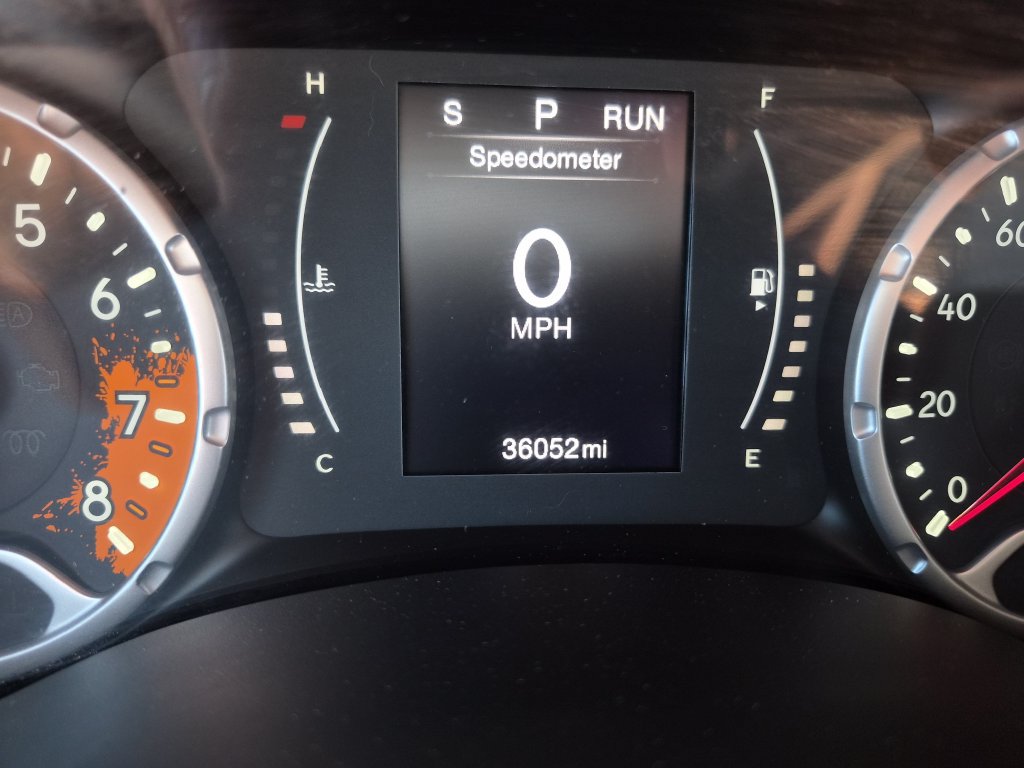 Used 2016 Jeep Renegade Sport w/ Power & Air Group FWD image 28