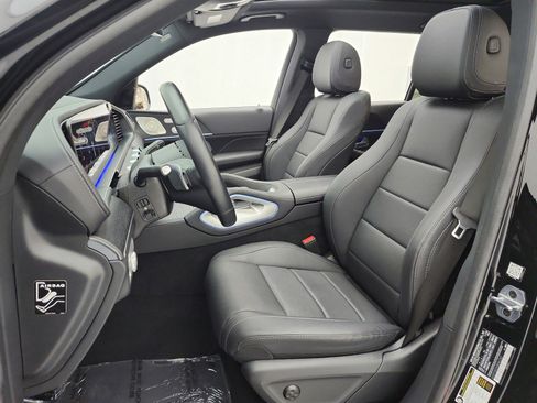 Certified 2025 Mercedes-Benz GLS 450 4MATIC image 13
