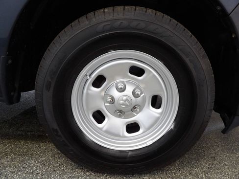 Used 2018 RAM 1500 Express RWD image 17
