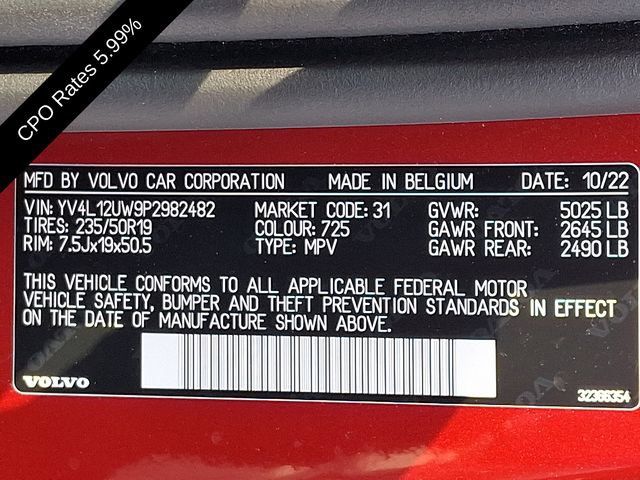 Certified 2023 Volvo XC40 B5 Plus w/ Driver Assist Package AWD/4WD image 30