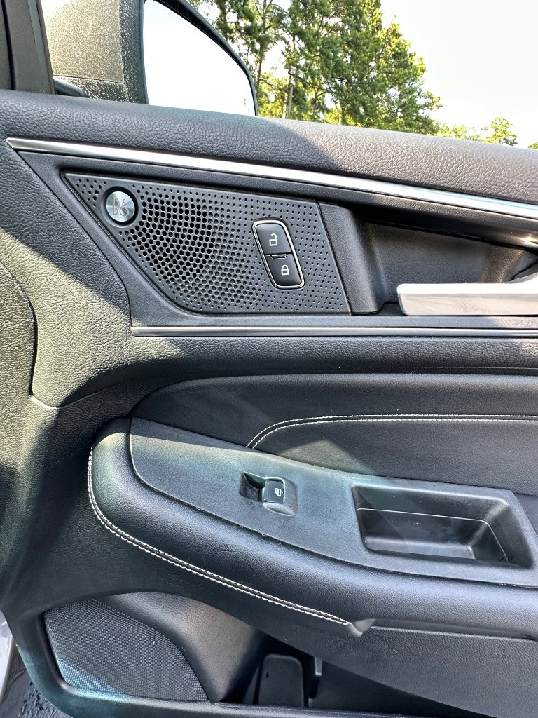 Used 2022 Ford Edge Titanium AWD/4WD image 22