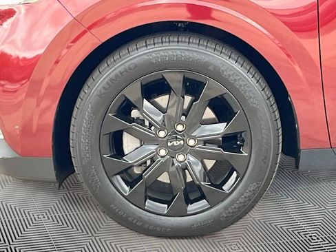 Certified 2023 Kia Carnival SX image 30