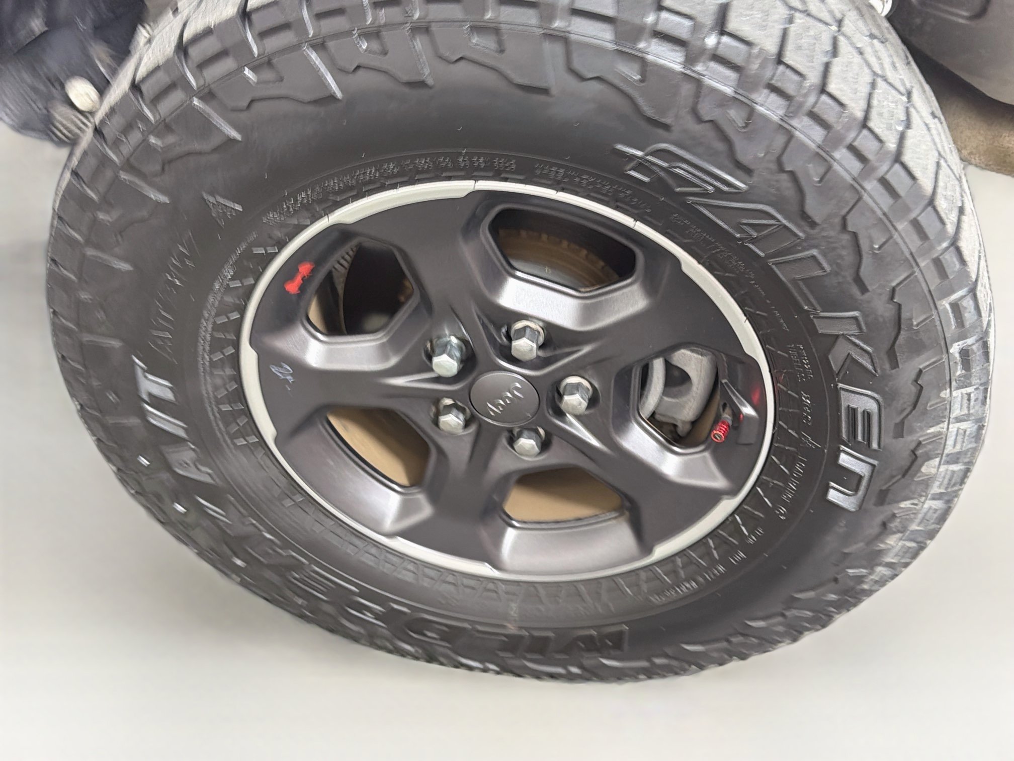 Used 2022 Jeep Gladiator Rubicon w/ LED Lighting Group AWD/4WD image 11