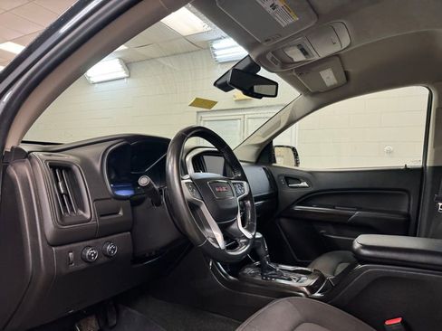 Used 2016 GMC Canyon SLE image 14