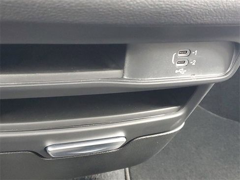 New 2026 Chrysler Pacifica Select image 29