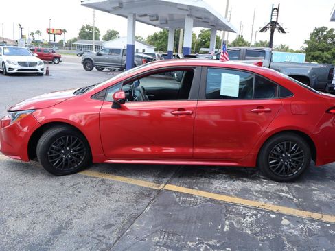 Used 2021 Toyota Corolla LE FWD image 6