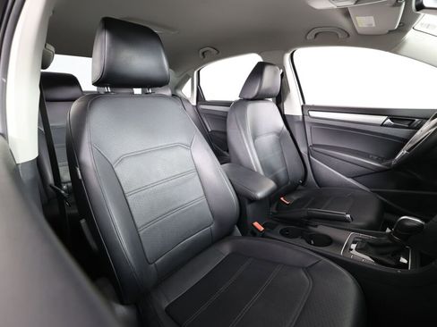 Used 2015 Volkswagen Passat 1.8T Wolfsburg Edition image 24