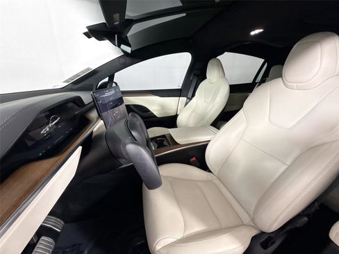 Used 2023 Tesla Model X AWD/4WD image 3