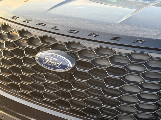 Certified 2025 Ford Explorer ST-Line AWD/4WD image 26