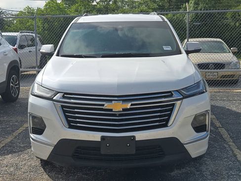 Used 2022 Chevrolet Traverse Premier FWD image 7