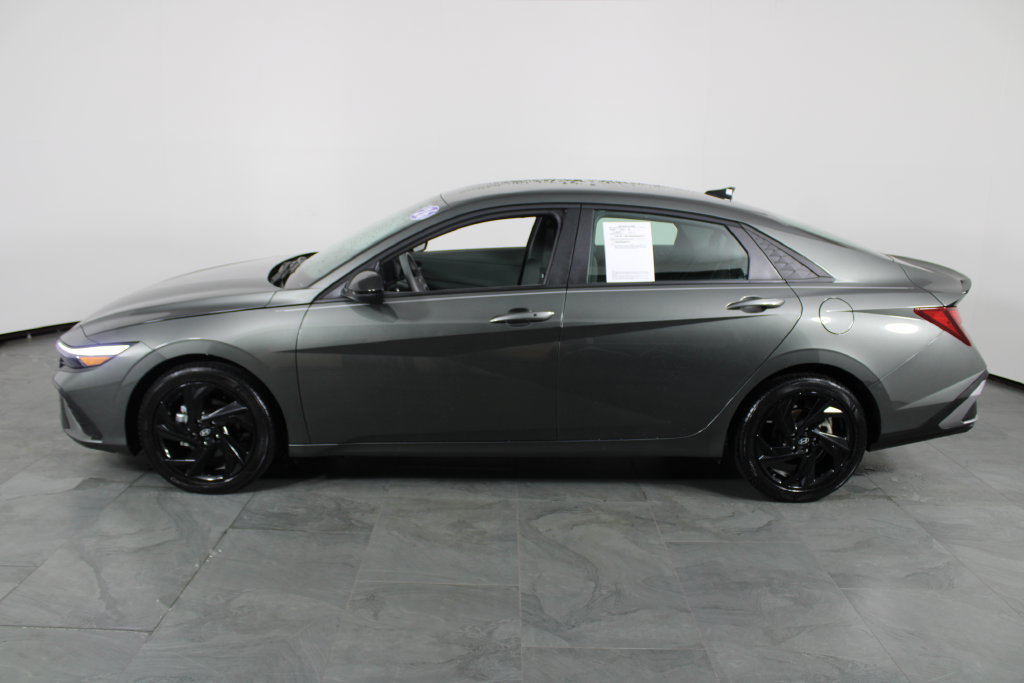 Certified 2026 Hyundai Elantra Sport FWD image 14