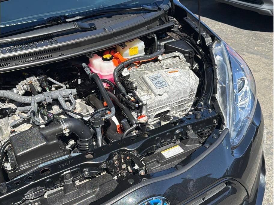 Used 2016 Toyota Prius C Four FWD image 30
