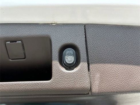 Used 2019 GMC Yukon Denali w/ Open Road Package image 17