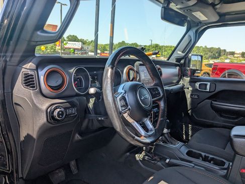 Used 2020 Jeep Gladiator Mojave AWD/4WD image 13