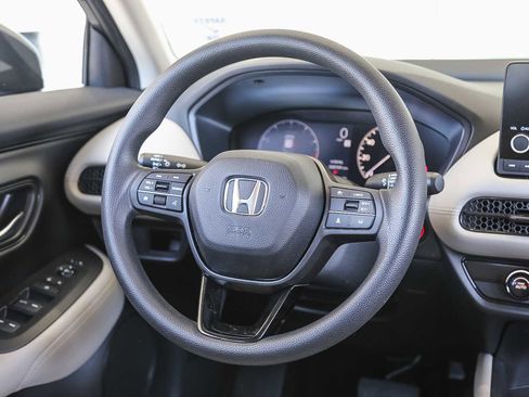 Certified 2025 Honda HR-V LX image 18