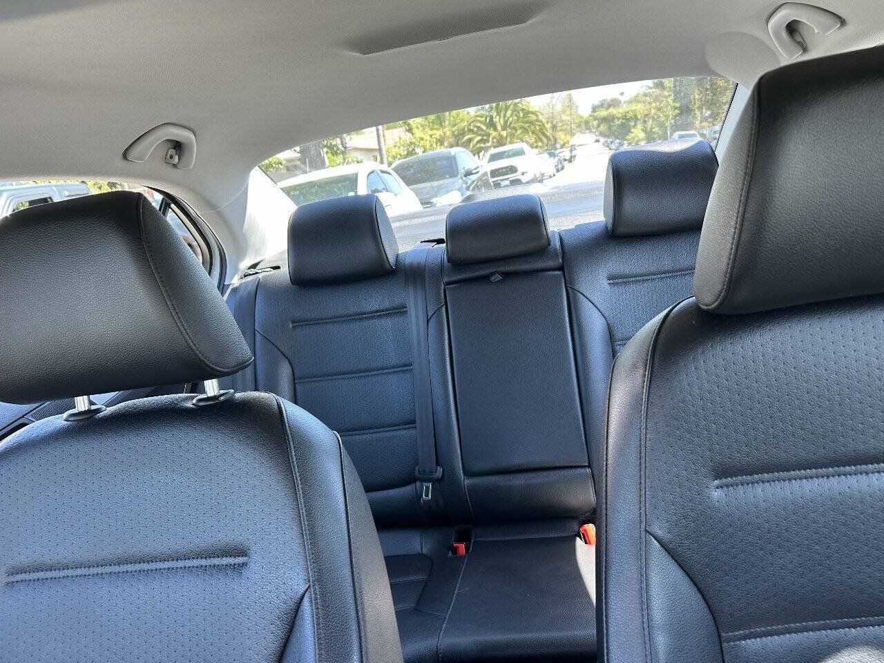 Used 2013 Volkswagen Jetta SE FWD image 28