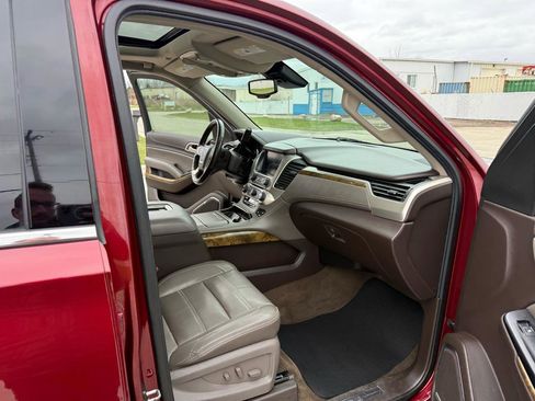 Used 2016 GMC Yukon XL Denali w/ Open Road Package AWD/4WD image 28