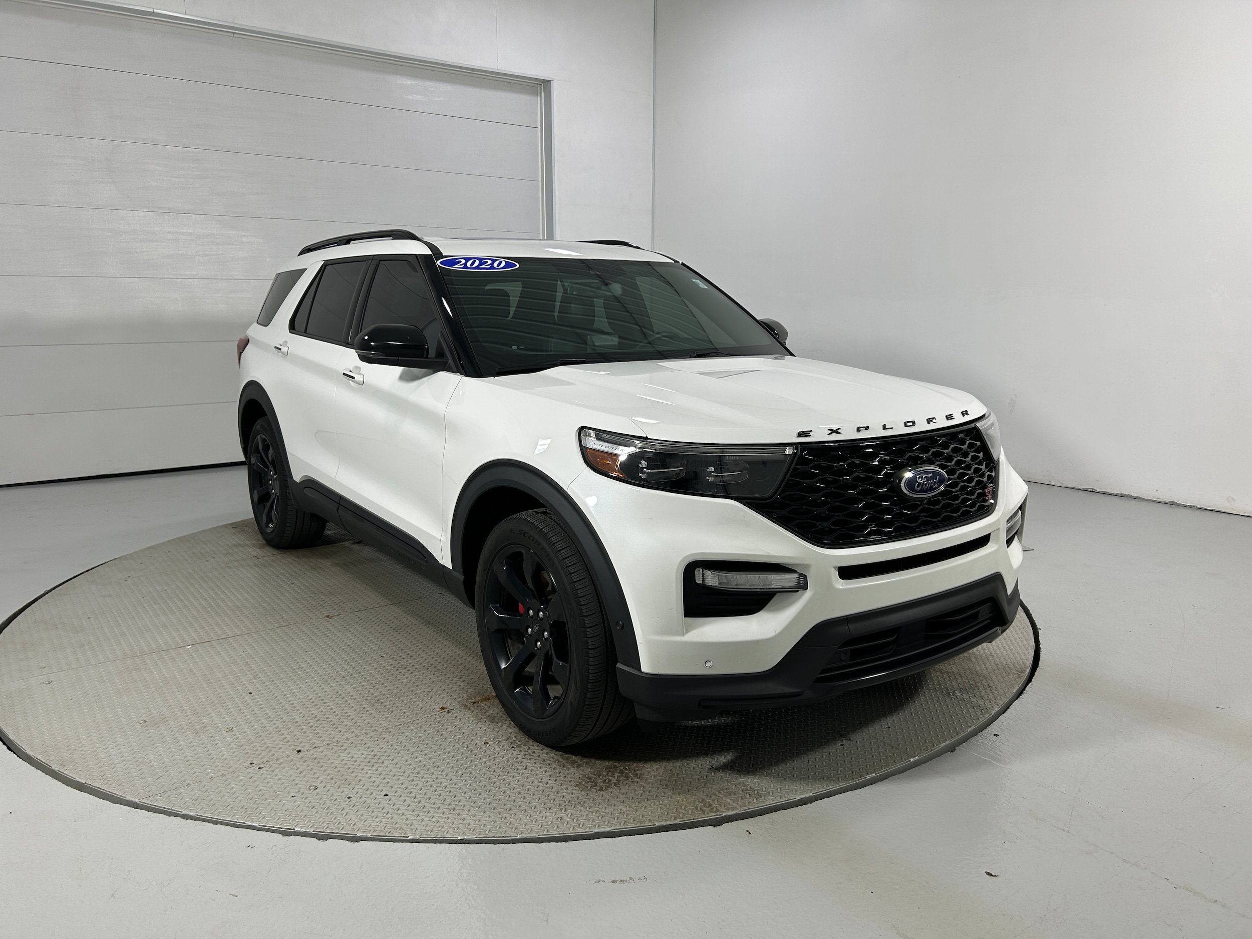 Used 2020 Ford Explorer ST w/ ST Street Pack AWD/4WD image 2