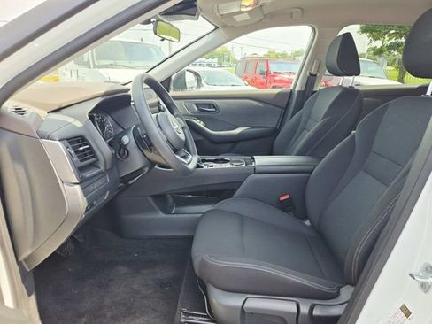 Used 2023 Nissan Rogue S FWD image 8