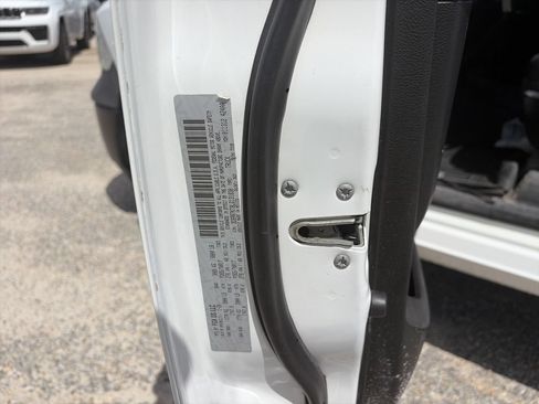 Used 2020 RAM 1500 Tradesman AWD/4WD image 33