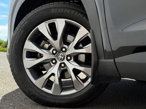 Certified 2024 Toyota Grand Highlander FWD image 28