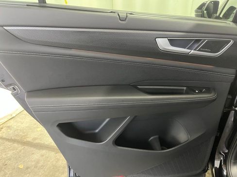 Certified 2024 Volkswagen Atlas Cross Sport SEL Premium R-Line image 23