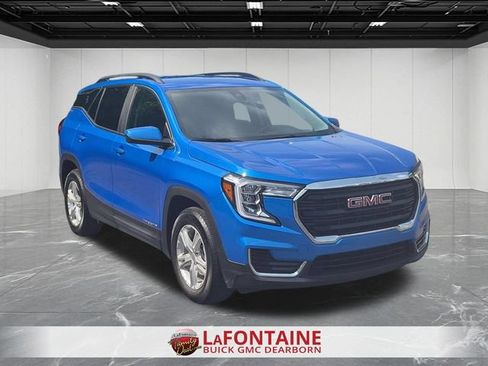 Used 2024 GMC Terrain SLE w/ Driver Convenience Package FWD image 7