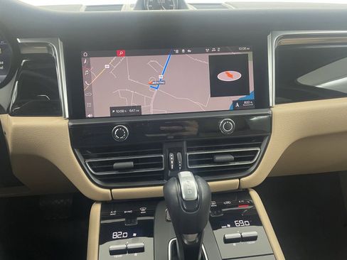 Certified 2023 Porsche Macan S image 22