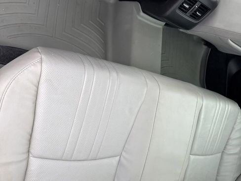 Used 2018 Honda Accord EX-L image 32