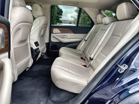Used 2022 Mercedes-Benz GLE 350 image 4