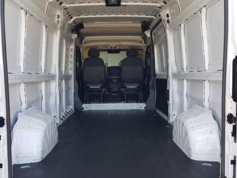 Used 2024 RAM ProMaster 2500 w/ Convenience Group FWD image 10