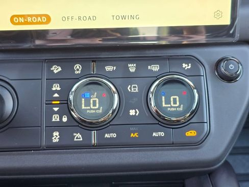 New 2026 Land Rover Defender 110 OCTA AWD/4WD image 23