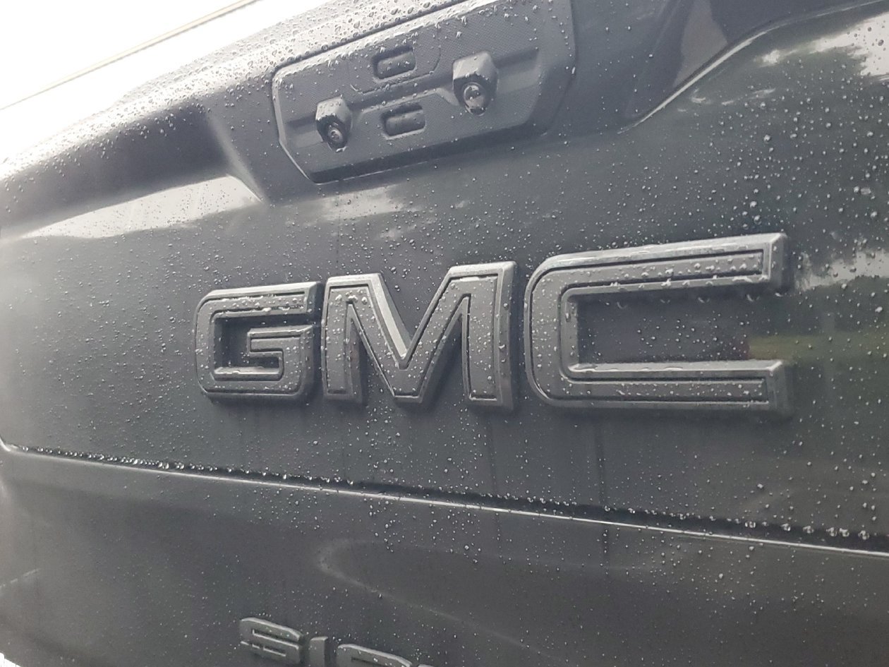 Used 2024 GMC Sierra 1500 Elevation w/ Preferred Package AWD/4WD image 6