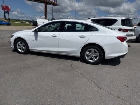 Used 2024 Chevrolet Malibu LT image 12