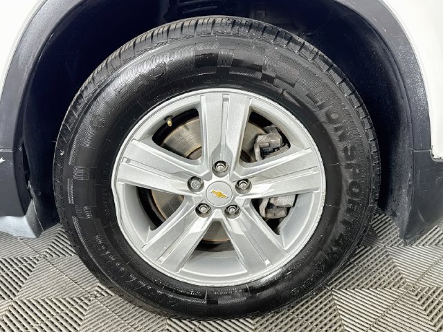 Used 2021 Chevrolet Trax LS w/ Tint and Cruise Package FWD image 28