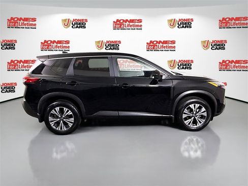 Used 2023 Nissan Rogue SV image 16