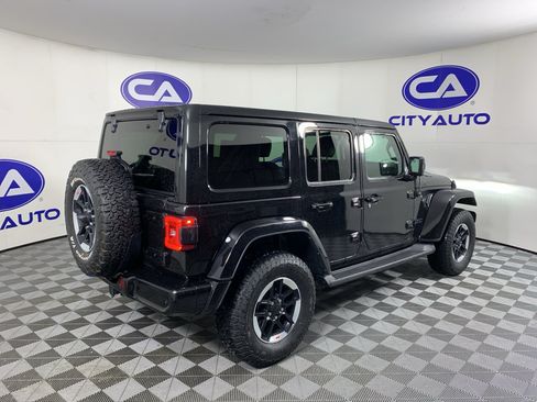 Used 2021 Jeep Wrangler Unlimited Sahara AWD/4WD image 3