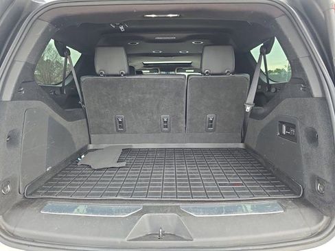 Used 2022 Cadillac Escalade ESV Luxury image 13