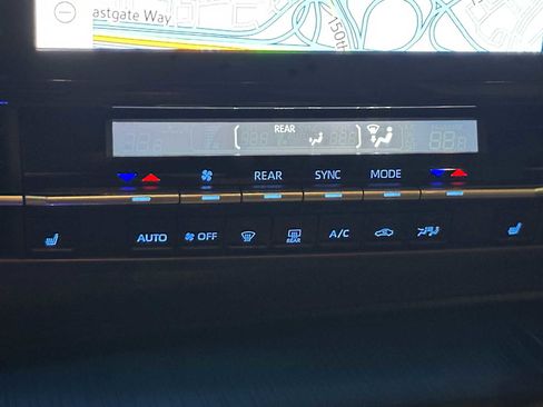 Used 2024 Toyota Sienna XSE image 14