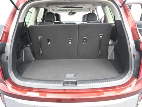 Used 2024 Kia Telluride S w/ S Sunroof Package image 7