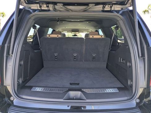 Used 2021 Chevrolet Suburban Premier RWD image 31