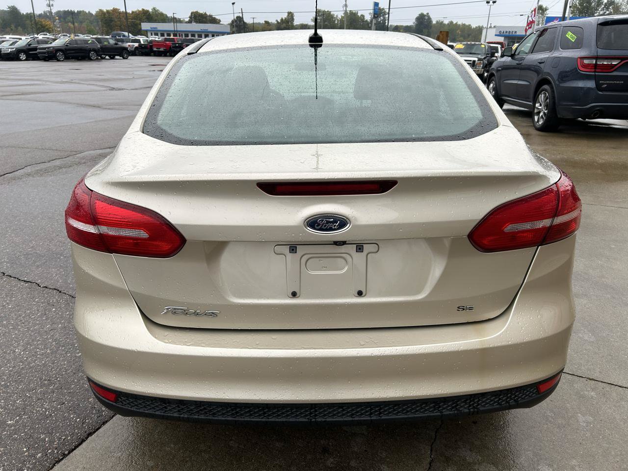 Used 2017 Ford Focus SE FWD image 6