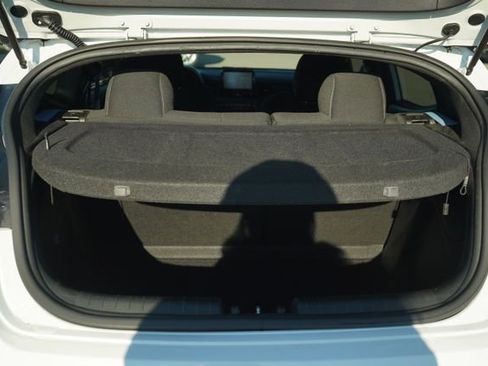 Used 2020 Hyundai Veloster N w/ Performance Package image 16