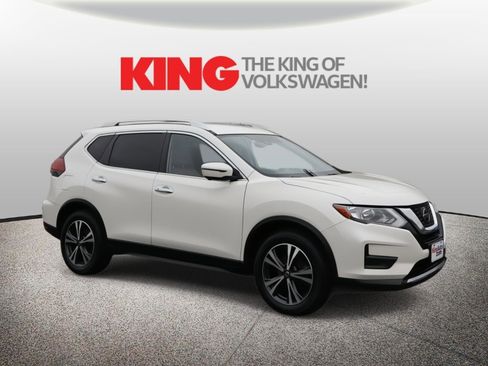 Used 2020 Nissan Rogue SV w/ Premium Package image 1