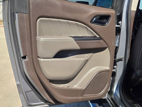 Certified 2021 GMC Canyon Denali image 15