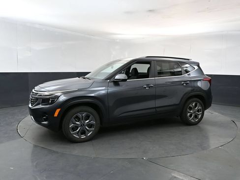 Certified 2024 Kia Seltos S AWD/4WD image 2