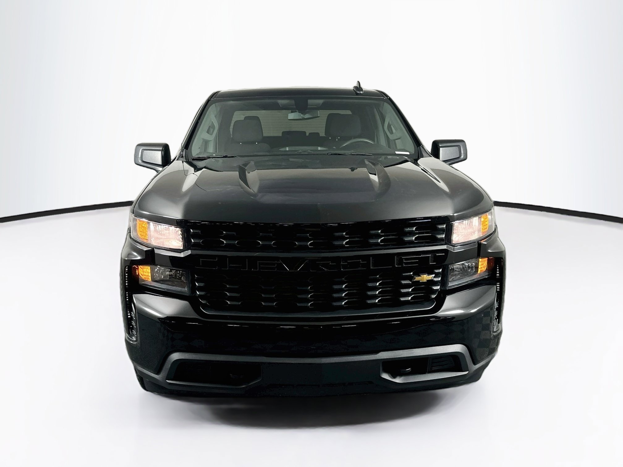 Used 2021 Chevrolet Silverado 1500 Custom RWD image 2