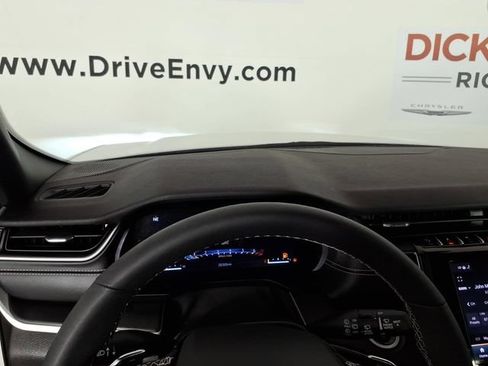 Used 2023 Jeep Grand Cherokee Altitude AWD/4WD image 25