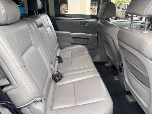 Used 2011 Honda Pilot Touring image 15