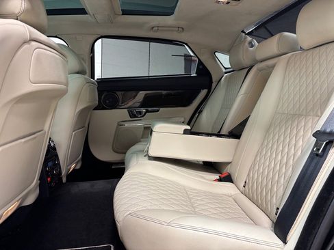 Used 2019 Jaguar XJ L Supercharged image 29